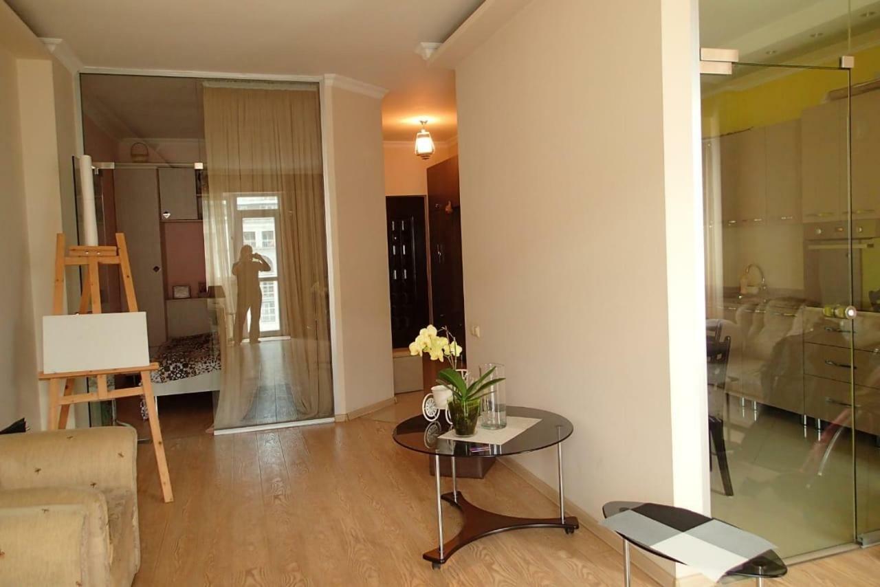Cocorina Apartment Батуми Экстерьер фото
